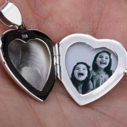 Add One Photo Insertion Into A Heart Or Oval..