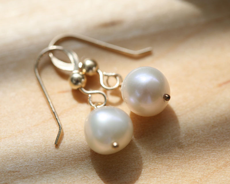 Classic Round Freshwater Pearl Earrings,wire Wrapped Pearl,gold Or Silver,mother's Jewelry,simply Daily Earriny,mother Jewelry,maid Of