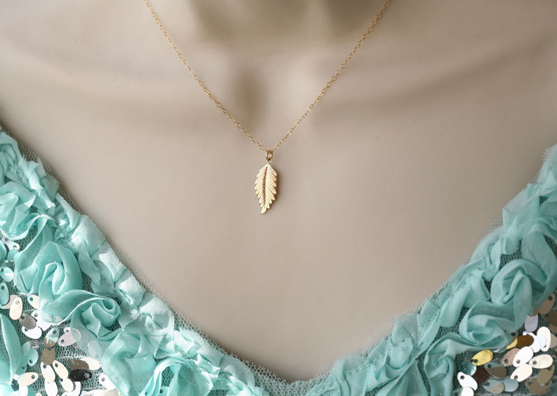 Gold Feather Necklace layering Necklace jennifer Aniston fall Wedding bridesmaid Gifts wedding birth on Luulla