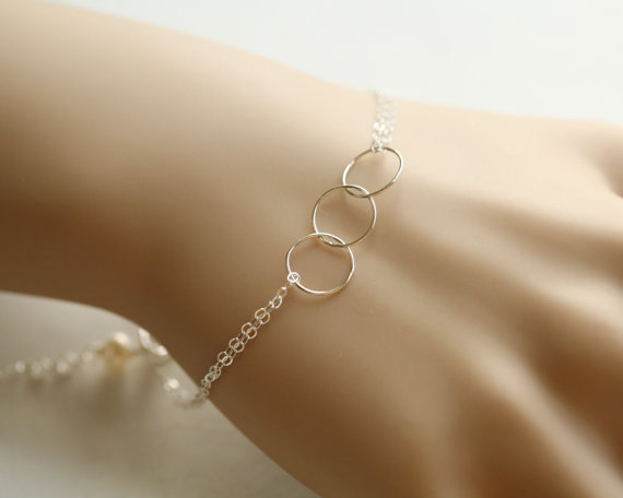 Circle Bracelet,Three Circles,Eternity love circle,Karma,Best Friends,Bridesmaid Gifts,Wire wrapped pearl,Family,Birthday gift