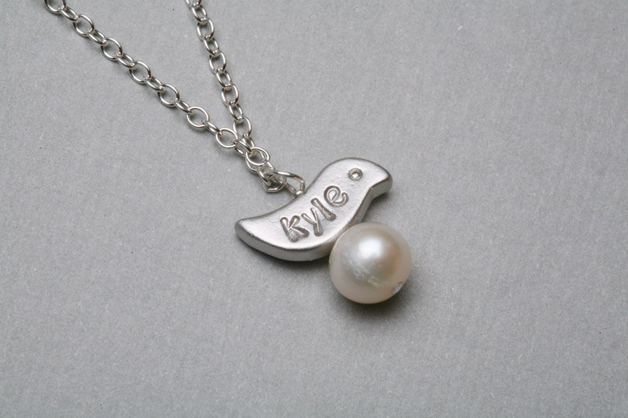 Bird initial necklace,Mother Jewelry,Parent initial,Grandma Gift,Bridesmaid gifts,Wedding Jewelry