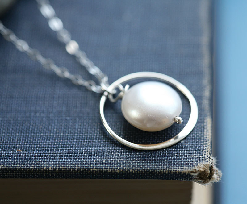 Silver Circle + Cotton Pearl Chain Necklace main image 1