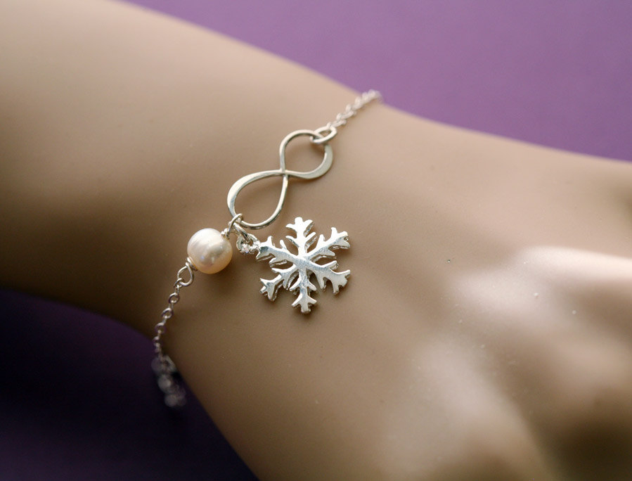 Snowflake bracelet,holiday,Best friends Bracelet,friendship to infinity,snowflake and infinity