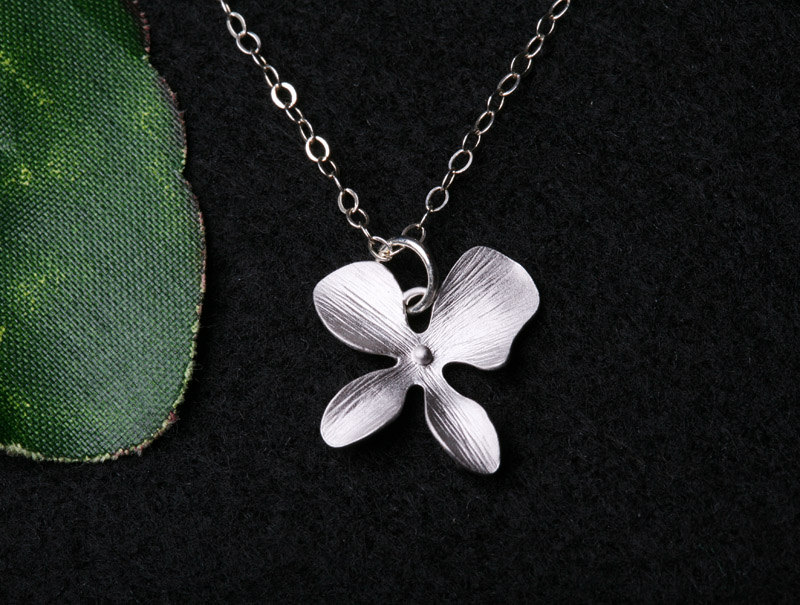 Single Textured Orchid Flower Necklace,flower Jewelry,flower Girl Gift,wedding Jewelry,bridesmaid Gifts,four Petal Flower