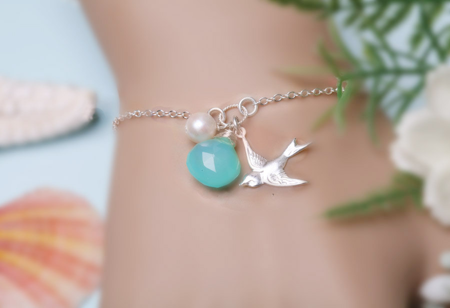 Bird Monogram Bracelet,personalized Bird Bracelet, Bridesmaid's Gifts,mother's Jewelry, Wedding Jewelry, Bridesmaid Gifts