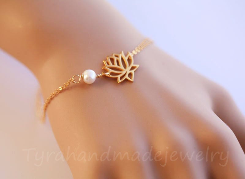 Lotus Bracelet,pearl Flower Bracelet,wire Wrapped Pearl,custom Birthstone Bracelet,bridesmaid Gift,birthday Gift,yoga Jewelry,daily Jewelry